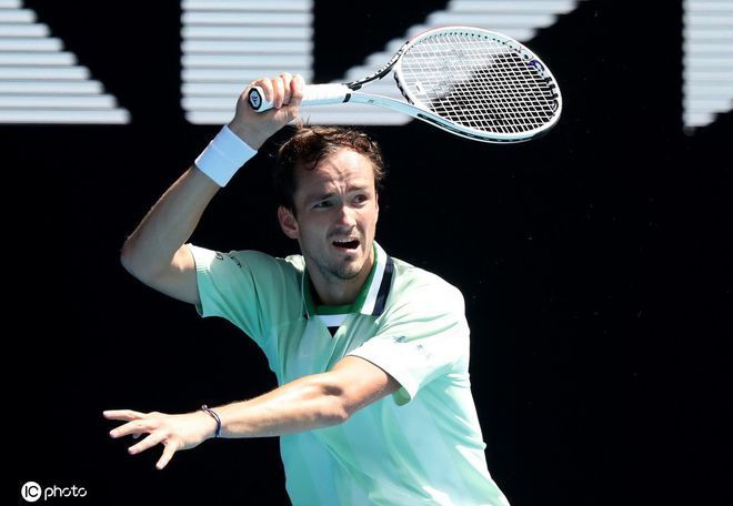 节奏紧凑的 节奏紧凑的